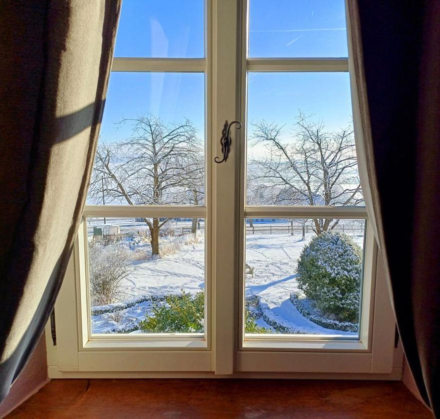 B&B Gutshaus De La Fontaine Feilsdorf Exteriör bild